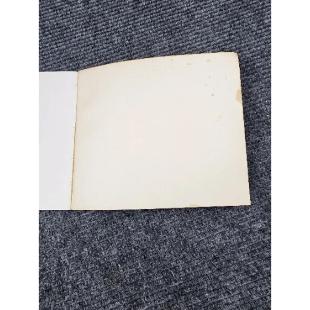 The Hogs Moments Remembered Arkansas Razorbacks Paperback Book‎